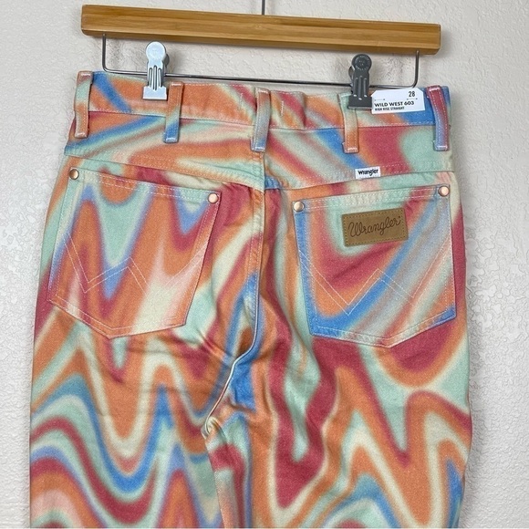 Wrangler Wild West 603 High Rise Straight Rainbow Wave Jeans Size 28X28 Women - Picture 7 of 15
